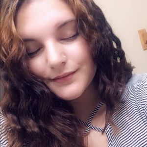 Meet your Posher, Kassandra